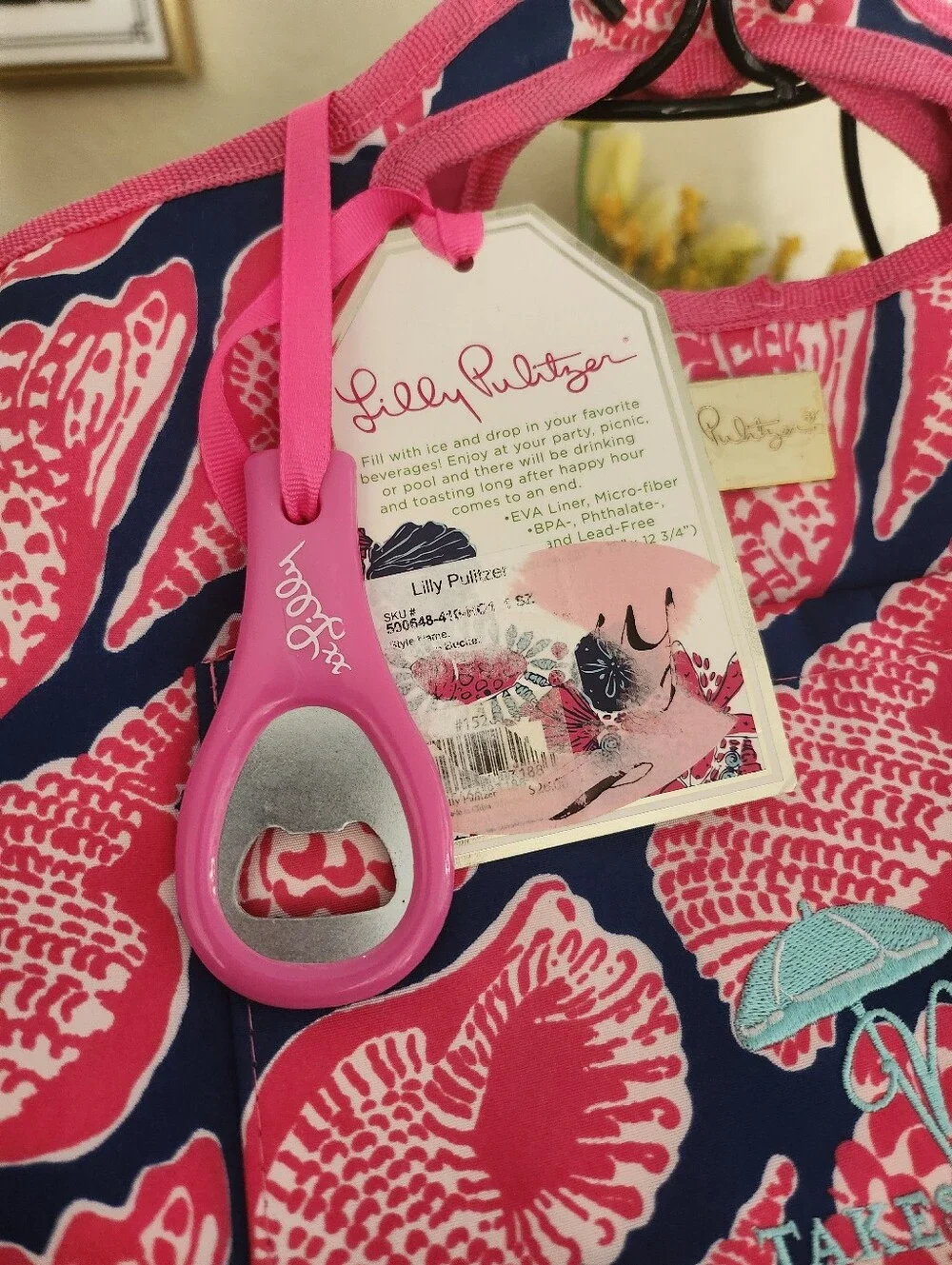 Lilly Pulitzer "Cute As A Shell" insulated beach cooler tote - Picture 2 of 6